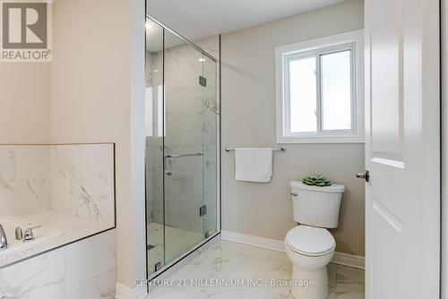 7387 Sherrilee Crescent, Niagara Falls, ON - Indoor Photo Showing Bathroom