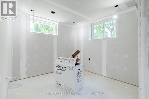 7387 Sherrilee Crescent, Niagara Falls, ON - Indoor Photo Showing Other Room