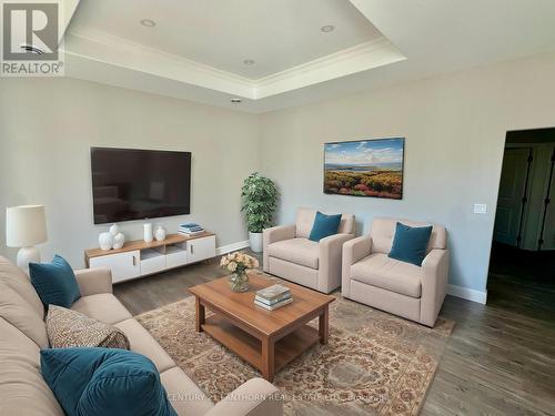 6 Gladstone Street, Madoc, ON - Indoor Photo Showing Living Room