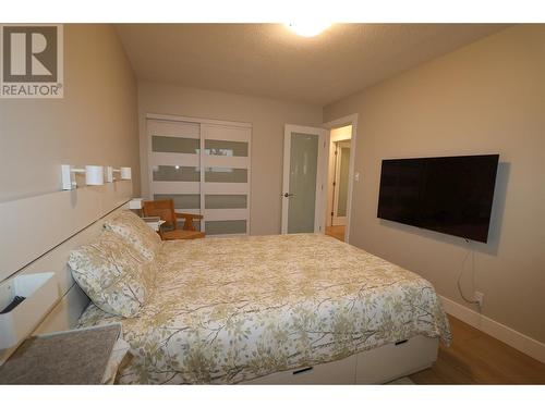 545 309Th Avenue, Kimberley, BC - Indoor Photo Showing Bedroom