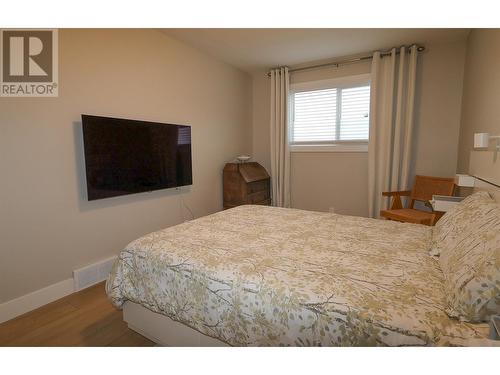 545 309Th Avenue, Kimberley, BC - Indoor Photo Showing Bedroom