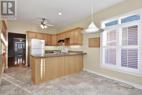 243 - 2025 Meadowgate Boulevard, London, ON - Indoor Photo Showing Kitchen