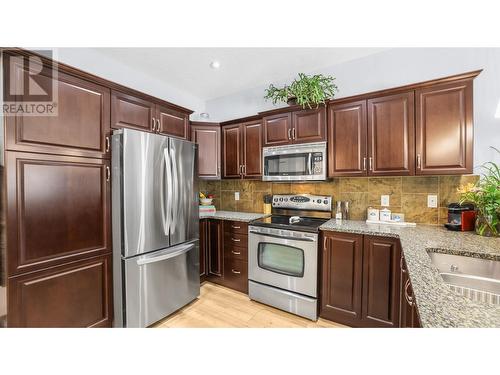 1904 Pineridge Mountain Link Unit# 12, Invermere, BC - Indoor Photo Showing Kitchen