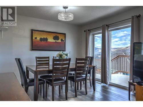 4203 15 Crescent, Vernon, BC - Indoor Photo Showing Dining Room