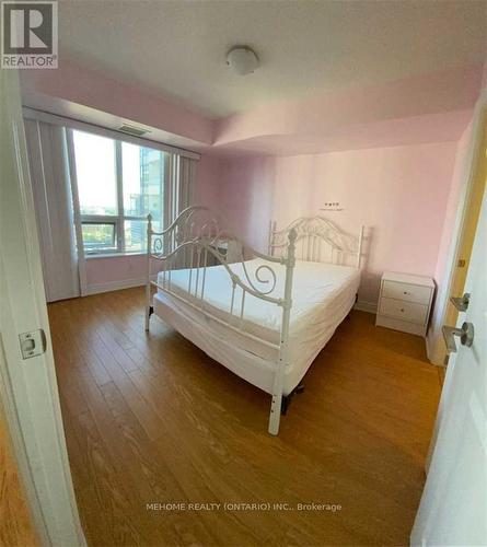 1723 - 500 Doris Avenue, Toronto, ON - Indoor Photo Showing Bedroom