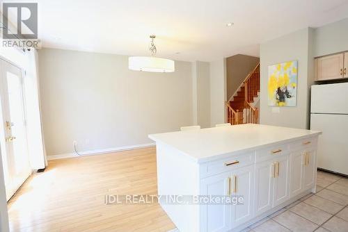 16 Crispin Court, Markham, ON - Indoor Photo Showing Kitchen