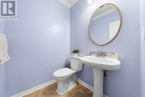 33 Alyssum Court, Richmond Hill, ON - Indoor Photo Showing Bathroom