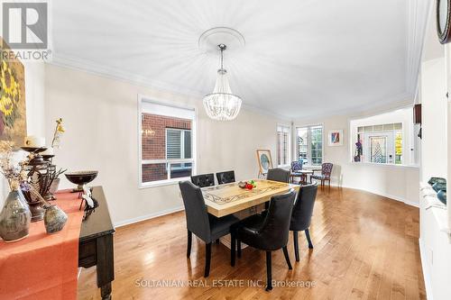 33 Alyssum Court, Richmond Hill, ON - Indoor Photo Showing Dining Room