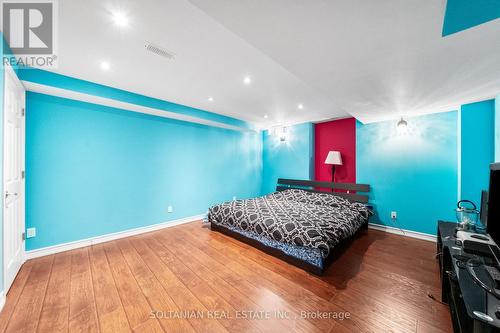 33 Alyssum Court, Richmond Hill, ON - Indoor Photo Showing Bedroom