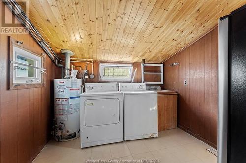 953 Lena Avenue, Windsor, ON - Indoor Photo Showing Laundry Room