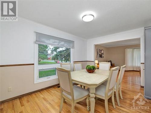 6337 Viseneau Drive, Ottawa, ON - Indoor Photo Showing Dining Room