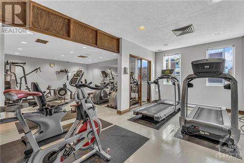 530 Laurier Avenue W Unit#1201, Ottawa, ON - Indoor Photo Showing Gym Room