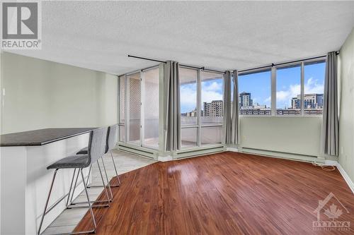 530 Laurier Avenue W Unit#1201, Ottawa, ON - Indoor Photo Showing Other Room