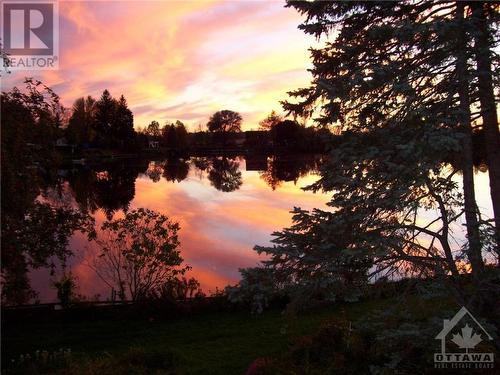 Western sunset - 5328 Kilby Lane, Manotick, ON - Outdoor With View