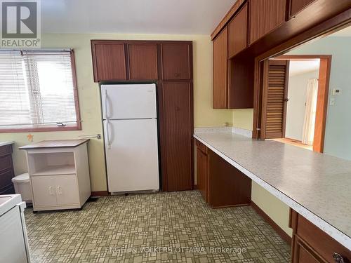 5328 Kilby Lane, Ottawa, ON - Indoor Photo Showing Kitchen