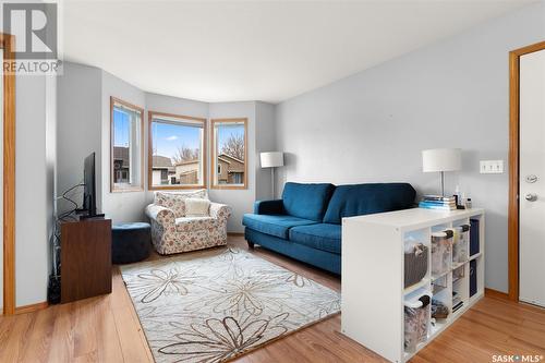 3103 Truesdale Drive E, Regina, SK - Indoor Photo Showing Living Room