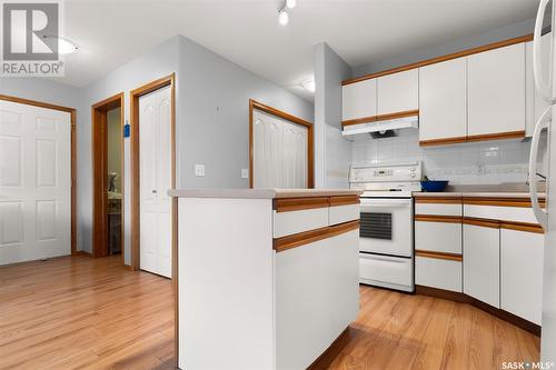 3103 Truesdale Drive E, Regina, SK - Indoor Photo Showing Kitchen