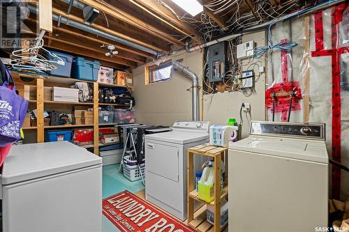 135 Middleton Crescent, Saskatoon, SK - Indoor Photo Showing Laundry Room