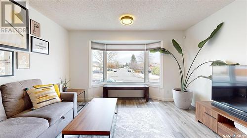 110 Petersmeyer Street, Regina, SK - Indoor Photo Showing Other Room