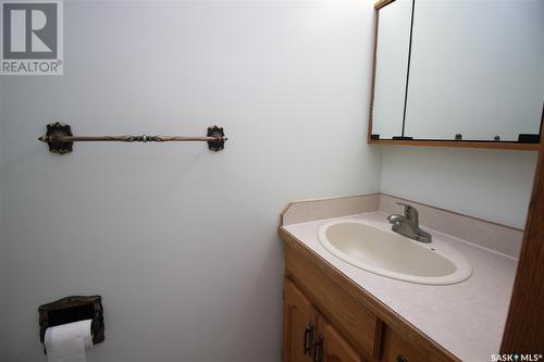 803 Woodward Avenue, Indian Head, SK - Indoor Photo Showing Bathroom