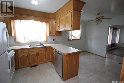 803 Woodward Avenue, Indian Head, SK - Indoor Photo Showing Kitchen