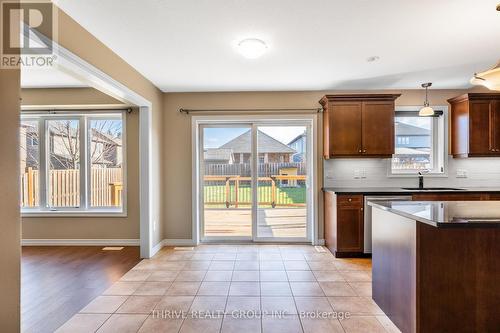 1480 Horseshoe Crescent, London, ON - Indoor Photo Showing Kitchen