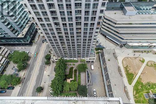 2401 - 761 Bay Street, Toronto, ON - Outdoor