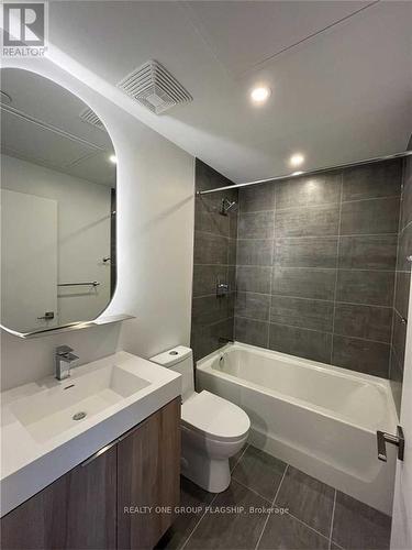 909 - 15 Holmes Avenue, Toronto, ON - Indoor Photo Showing Bathroom