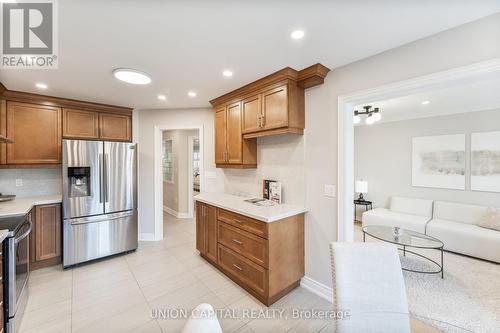 189 Hertford Crescent, Markham, ON - Indoor Photo Showing Kitchen