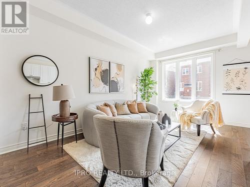 1191 Kettering Drive, Oshawa, ON - Indoor Photo Showing Living Room