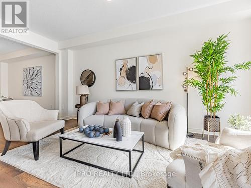 1191 Kettering Drive, Oshawa, ON - Indoor Photo Showing Living Room