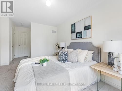 1191 Kettering Drive, Oshawa, ON - Indoor Photo Showing Bedroom