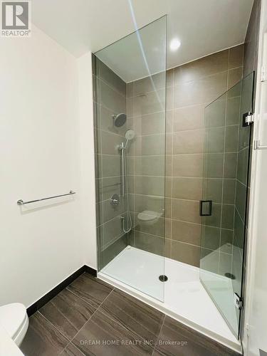 806 - 5 Buttermill Avenue, Vaughan, ON - Indoor Photo Showing Bathroom