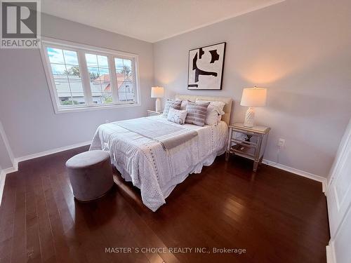 656 North Lake Road, Richmond Hill, ON - Indoor Photo Showing Bedroom