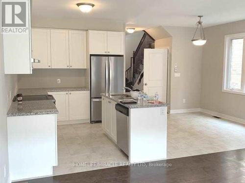 1164 Cactus Crescent, Pickering, ON - Indoor Photo Showing Kitchen