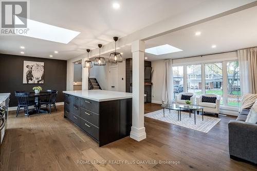 488 Kenmarr Crescent, Burlington, ON - Indoor Photo Showing Living Room