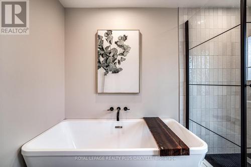 488 Kenmarr Crescent, Burlington, ON - Indoor Photo Showing Bathroom