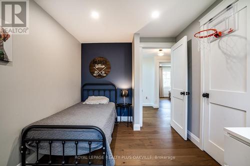 488 Kenmarr Crescent, Burlington, ON - Indoor Photo Showing Bedroom