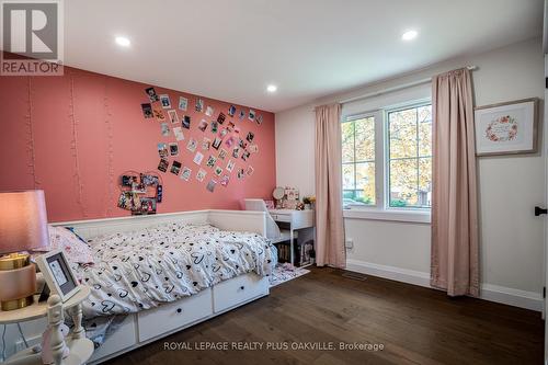 488 Kenmarr Crescent, Burlington, ON - Indoor Photo Showing Bedroom