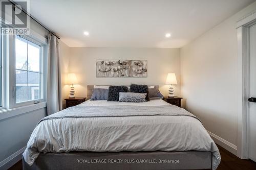 488 Kenmarr Crescent, Burlington, ON - Indoor Photo Showing Bedroom