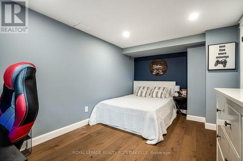 488 Kenmarr Crescent, Burlington, ON - Indoor Photo Showing Bedroom