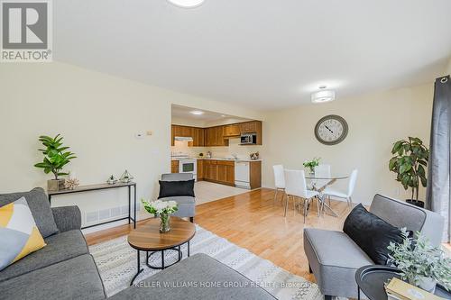 79 Severn Drive, Guelph, ON - Indoor Photo Showing Living Room