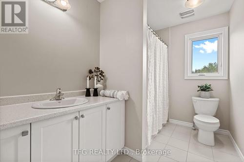 46 Broome Avenue, Clarington (Courtice), ON - Indoor Photo Showing Bathroom