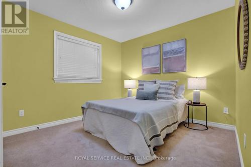 92 Laurent Boulevard, Kawartha Lakes (Lindsay), ON - Indoor Photo Showing Bedroom