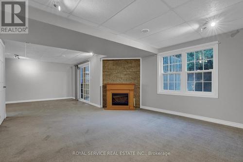 92 Laurent Boulevard, Kawartha Lakes (Lindsay), ON - Indoor With Fireplace