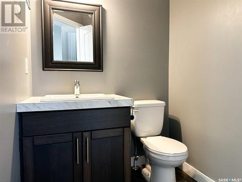 263 30Th Street, Battleford, SK - Indoor Photo Showing Bathroom