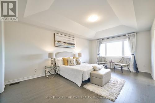 6 Stubbs Lane, Aurora, ON - Indoor Photo Showing Bedroom