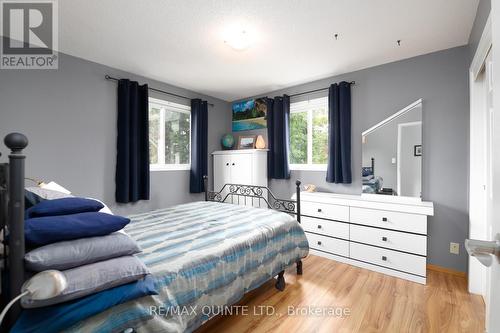 54 North Murray Street, Quinte West, ON - Indoor Photo Showing Bedroom