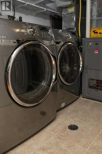 54 North Murray Street, Quinte West, ON - Indoor Photo Showing Laundry Room