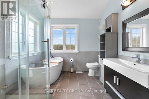 96 Huyck'S Bay Road, Prince Edward County (Wellington), ON - Indoor Photo Showing Bathroom